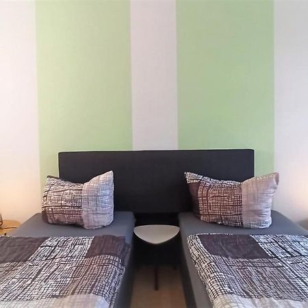 Apartment Fuer Bis Zu 7 Personen Mit Balkon Halberstadt Exterior photo