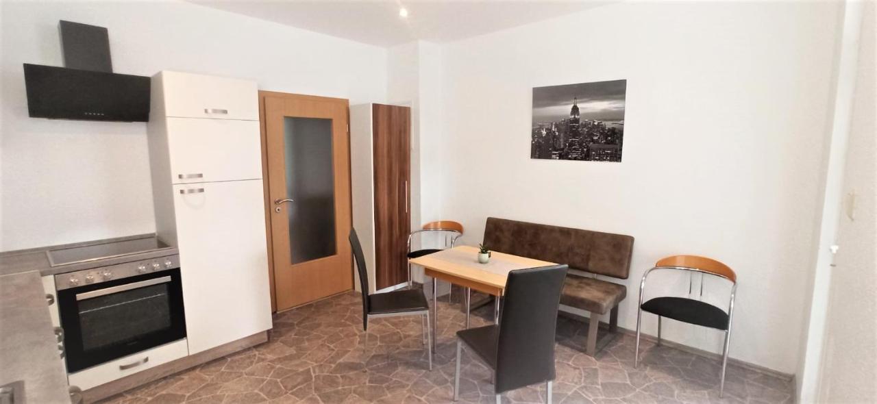 Apartment Fuer Bis Zu 7 Personen Mit Balkon Halberstadt Exterior photo